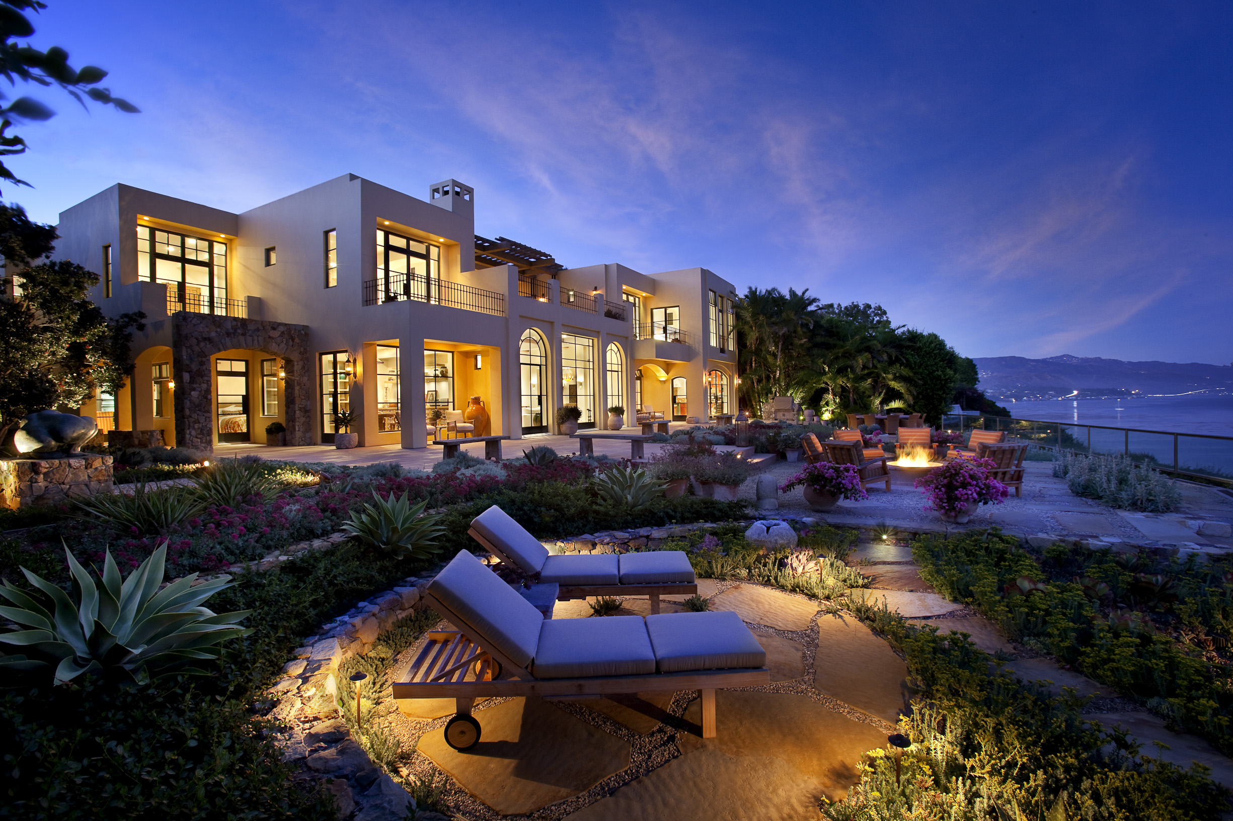 MALIBU RESIDENCE
